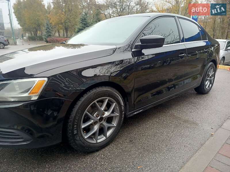 Седан Volkswagen Jetta 2014 в Днепре