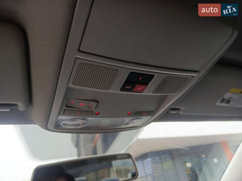 Седан Volkswagen Jetta 2014 в Днепре