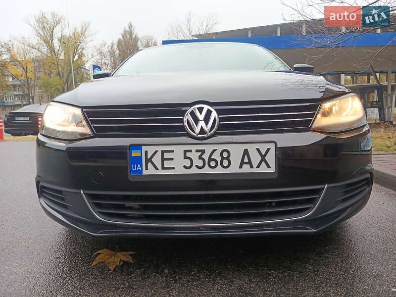 Седан Volkswagen Jetta 2014 в Днепре