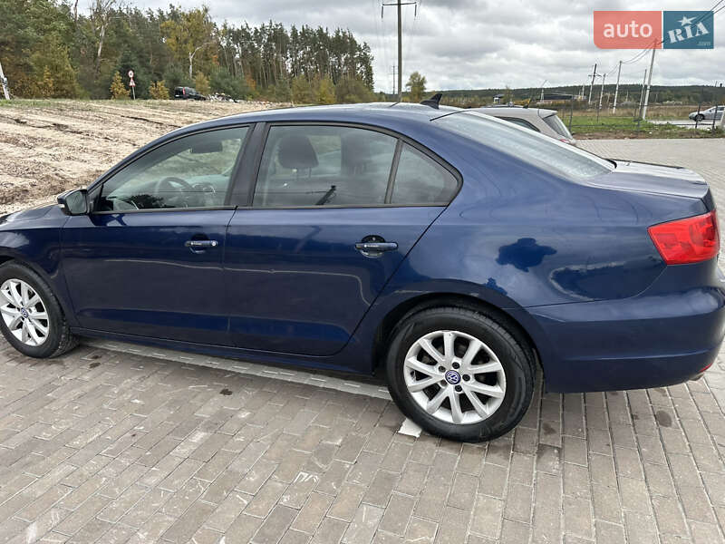 Седан Volkswagen Jetta 2012 в Киеве