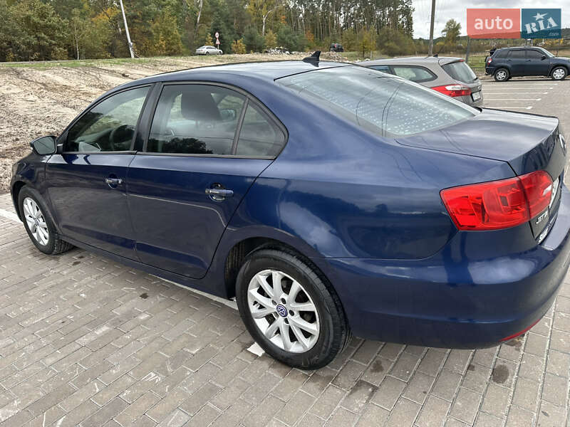 Седан Volkswagen Jetta 2012 в Киеве