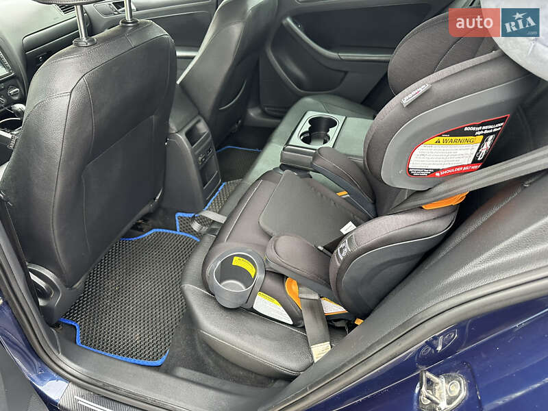 Седан Volkswagen Jetta 2012 в Киеве