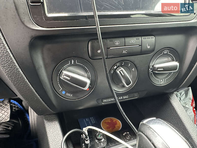 Седан Volkswagen Jetta 2012 в Киеве