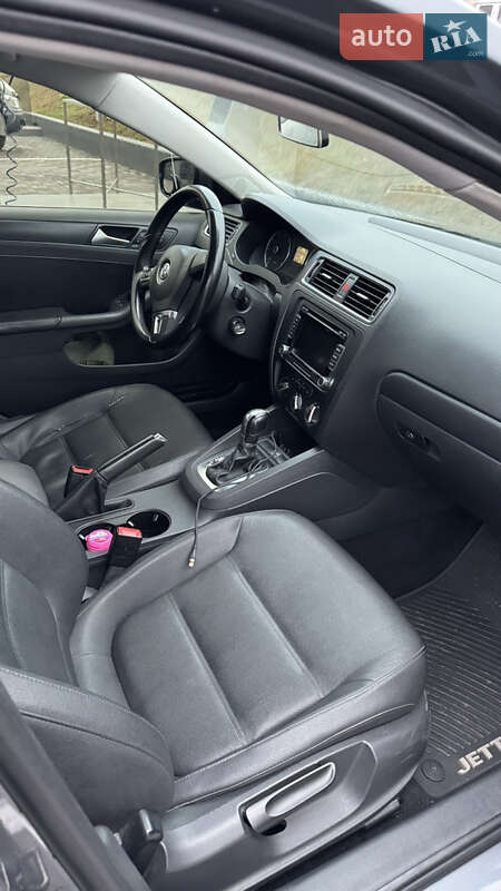 Седан Volkswagen Jetta 2012 в Киеве