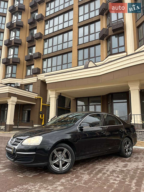 Седан Volkswagen Jetta 2006 в Киеве
