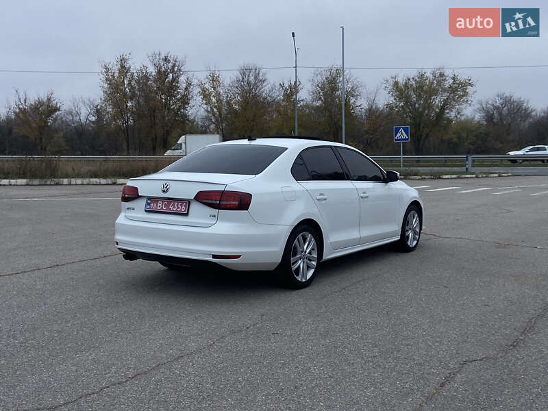 Седан Volkswagen Jetta 2017 в Запорожье