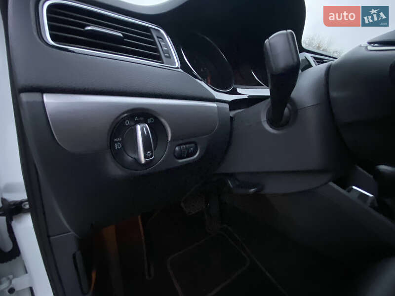 Седан Volkswagen Jetta 2017 в Запорожье