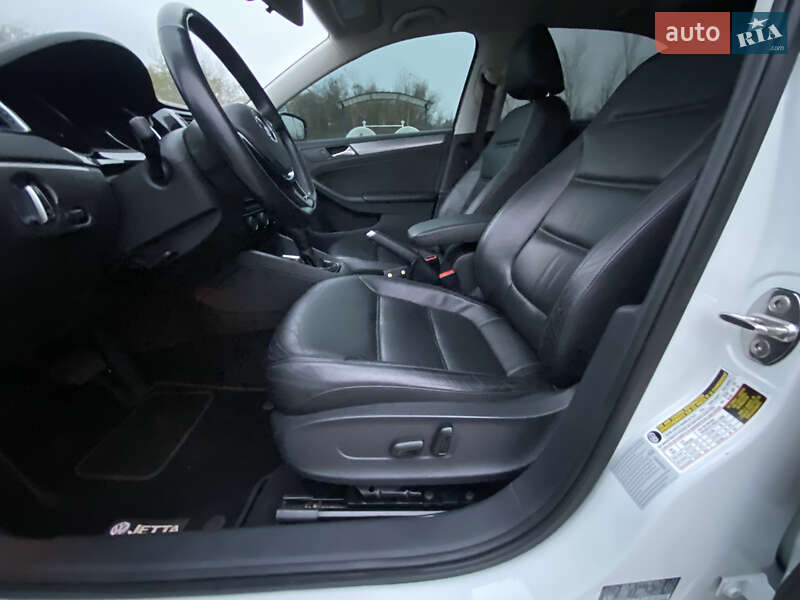Седан Volkswagen Jetta 2017 в Запорожье