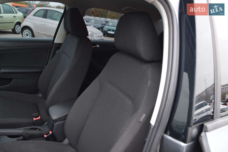 Седан Volkswagen Jetta 2016 в Кропивницькому фото 8 Седан Volkswagen Jetta 2016 в Кропивницькому