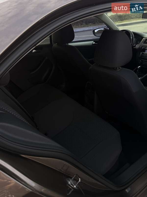 Седан Volkswagen Jetta 2012 в Полтаве фото 11 Седан Volkswagen Jetta 2012 в Полтаве