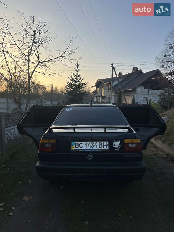 Седан Volkswagen Jetta 1990 в Старичах