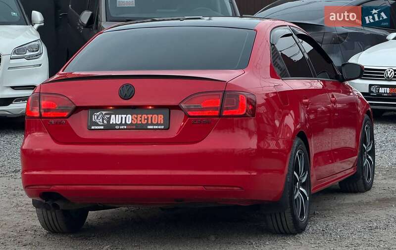 Седан Volkswagen Jetta 2012 в Харкові