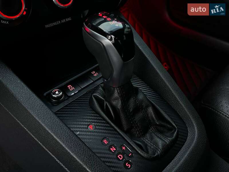 Седан Volkswagen Jetta 2012 в Харкові