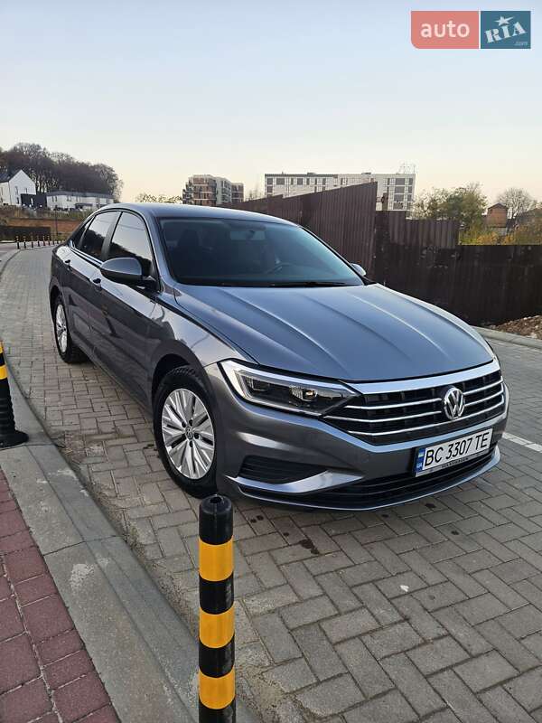 Седан Volkswagen Jetta 2018 в Львове