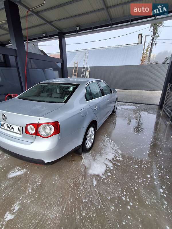 Седан Volkswagen Jetta 2007 в Вишкові