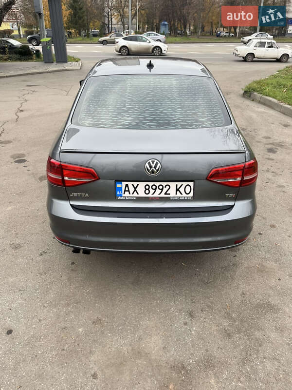 Седан Volkswagen Jetta 2015 в Харкові