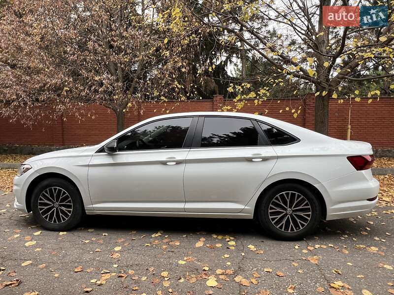 Седан Volkswagen Jetta 2019 в Дніпрі