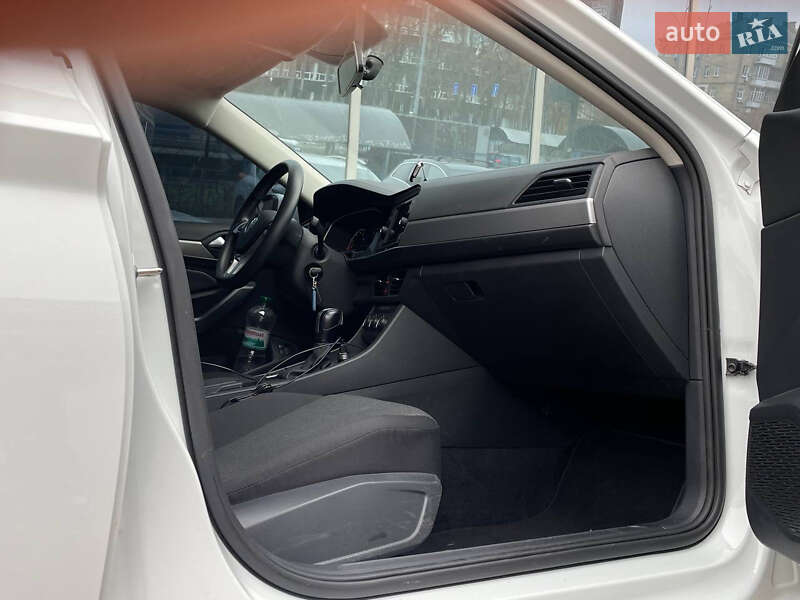 Седан Volkswagen Jetta 2020 в Києві