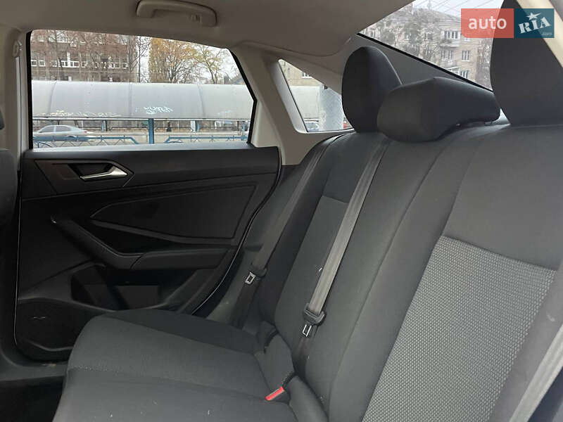 Седан Volkswagen Jetta 2020 в Києві