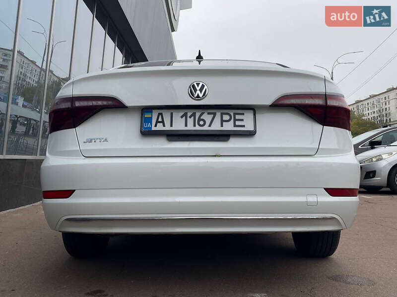 Седан Volkswagen Jetta 2020 в Києві