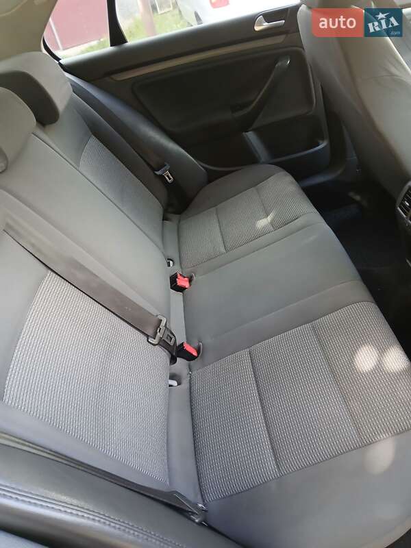 Седан Volkswagen Jetta 2007 в Львове