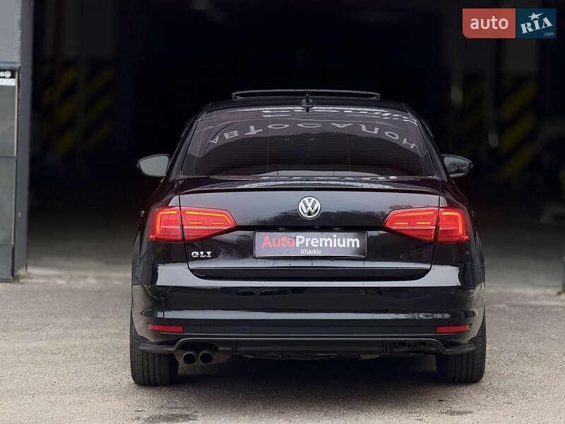 Седан Volkswagen Jetta 2016 в Харкові