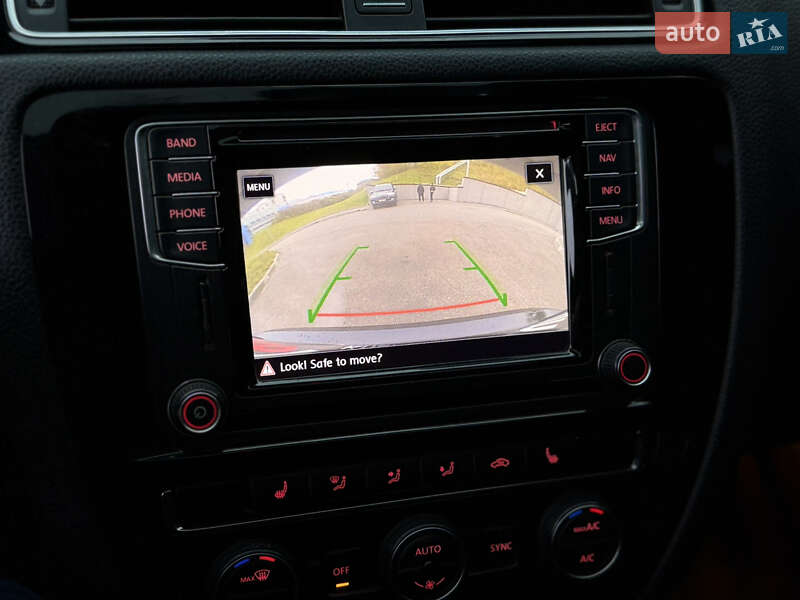 Седан Volkswagen Jetta 2016 в Харкові