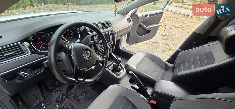 Седан Volkswagen Jetta 2016 в Львове фото 5 Седан Volkswagen Jetta 2016 в Львове