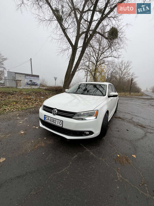 Седан Volkswagen Jetta 2013 в Звенигородці