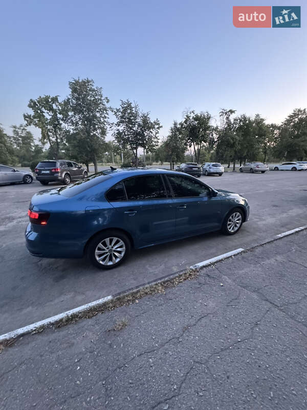 Седан Volkswagen Jetta 2015 в Запорожье