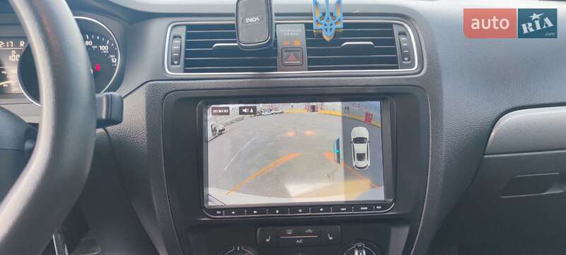 Седан Volkswagen Jetta 2015 в Житомирі