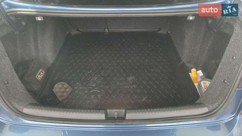 Седан Volkswagen Jetta 2015 в Ірпені