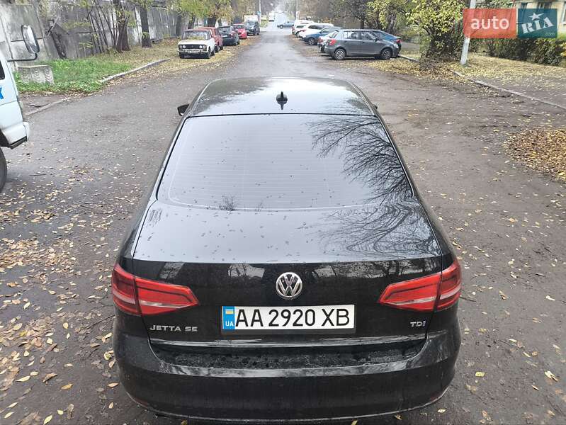 Седан Volkswagen Jetta 2015 в Киеве