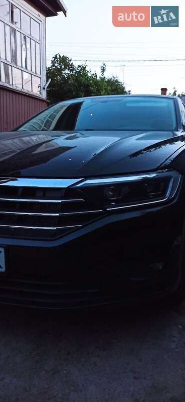 Седан Volkswagen Jetta 2019 в Сарнах