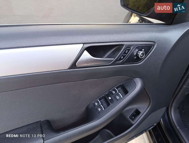 Седан Volkswagen Jetta 2012 в Кропивницком фото 19 Седан Volkswagen Jetta 2012 в Кропивницком