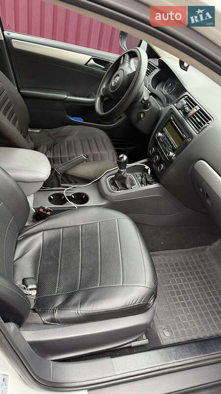 Седан Volkswagen Jetta 2014 в Умані фото 25 Седан Volkswagen Jetta 2014 в Умані