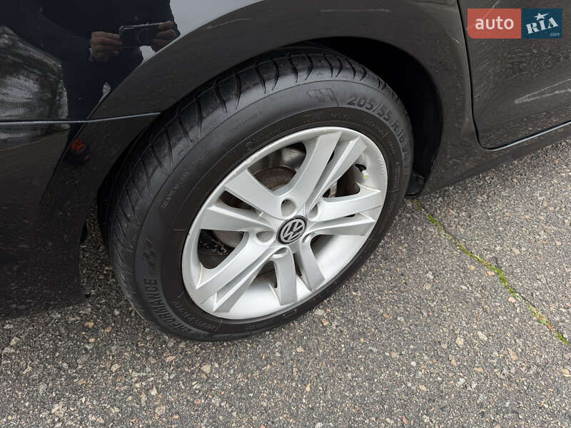 Седан Volkswagen Jetta 2016 в Запорожье