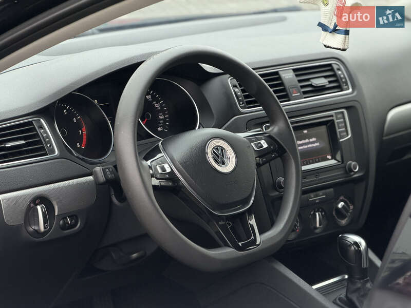 Седан Volkswagen Jetta 2016 в Запорожье