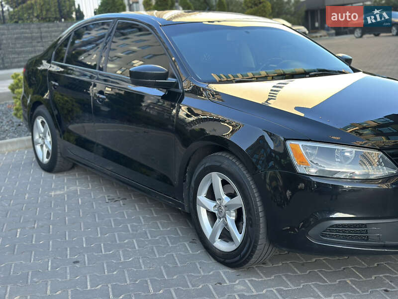 Седан Volkswagen Jetta 2014 в Киеве