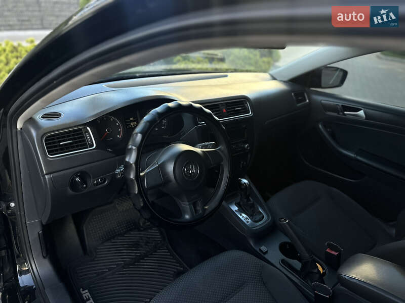 Седан Volkswagen Jetta 2014 в Киеве