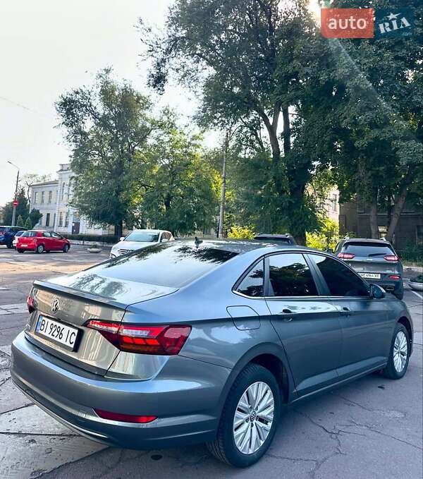 Седан Volkswagen Jetta 2018 в Львові