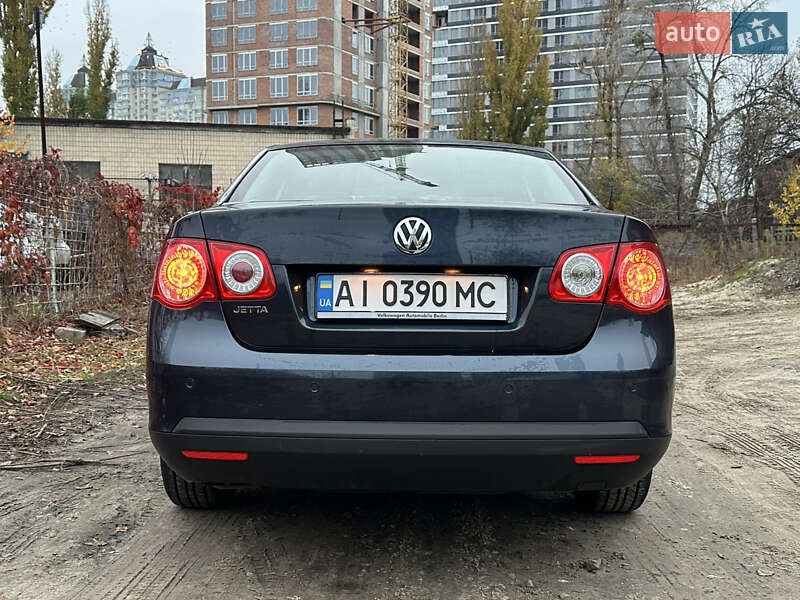 Седан Volkswagen Jetta 2008 в Києві
