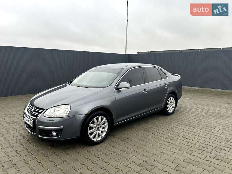 Седан Volkswagen Jetta 2005 в Летичеве