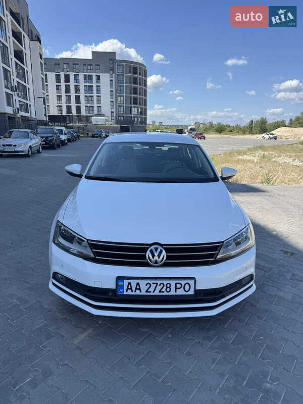Седан Volkswagen Jetta 2016 в Черкассах
