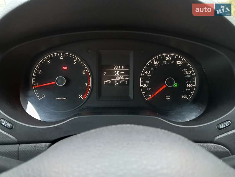 Седан Volkswagen Jetta 2013 в Тернополі