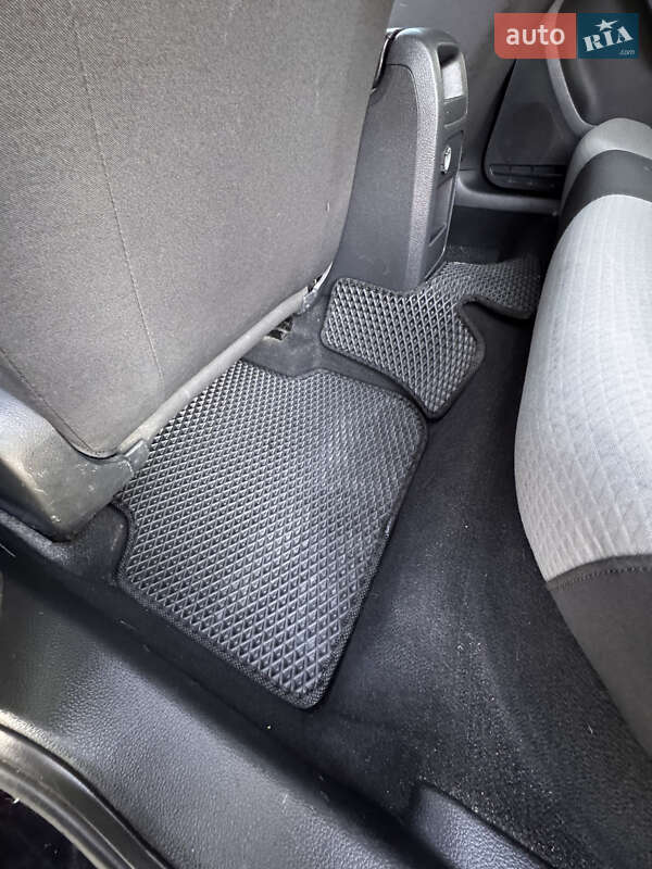 Седан Volkswagen Jetta 2016 в Києві фото 28 Седан Volkswagen Jetta 2016 в Києві