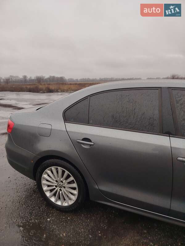 Седан Volkswagen Jetta 2012 в Лубнах