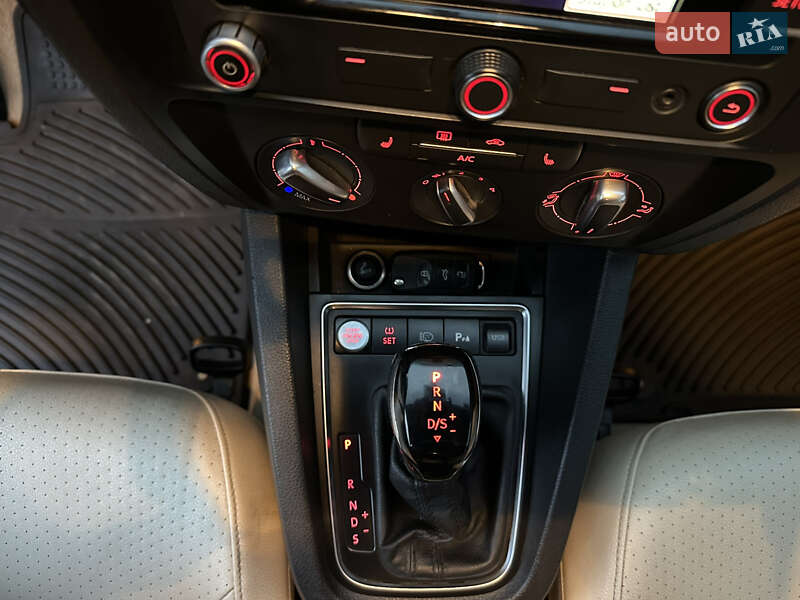 Седан Volkswagen Jetta 2014 в Львове