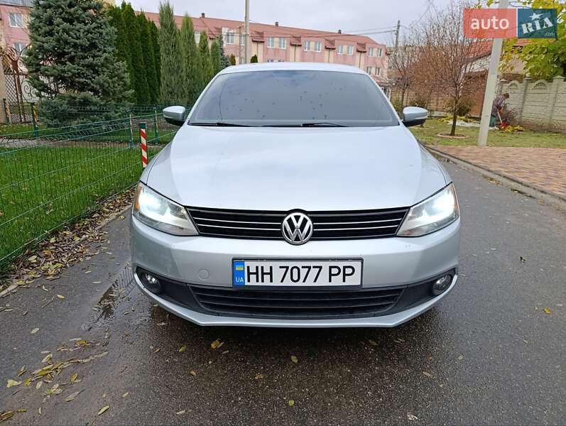 Седан Volkswagen Jetta 2011 в Одессе