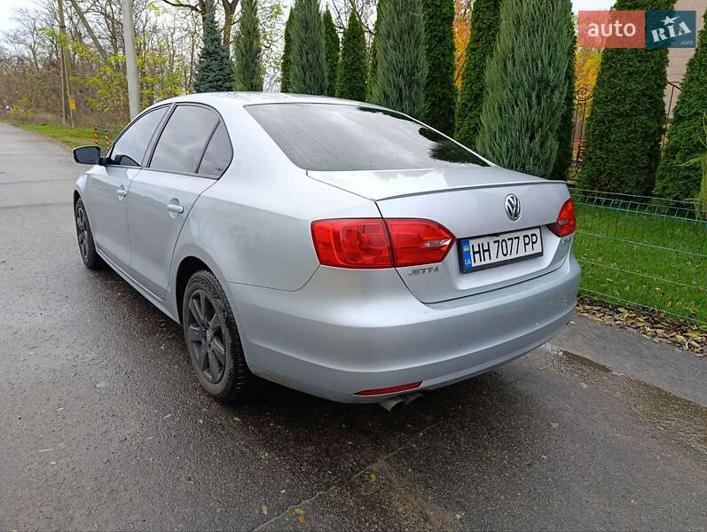 Седан Volkswagen Jetta 2011 в Одессе